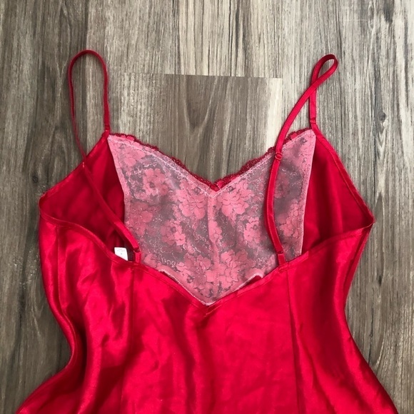 Victoria’s Secret red intimate lace detail slip size medium - Picture 7 of 9